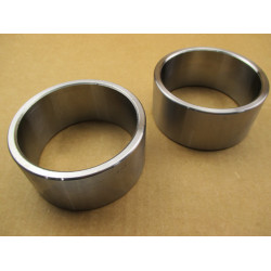 2 Trunnion Bushings
